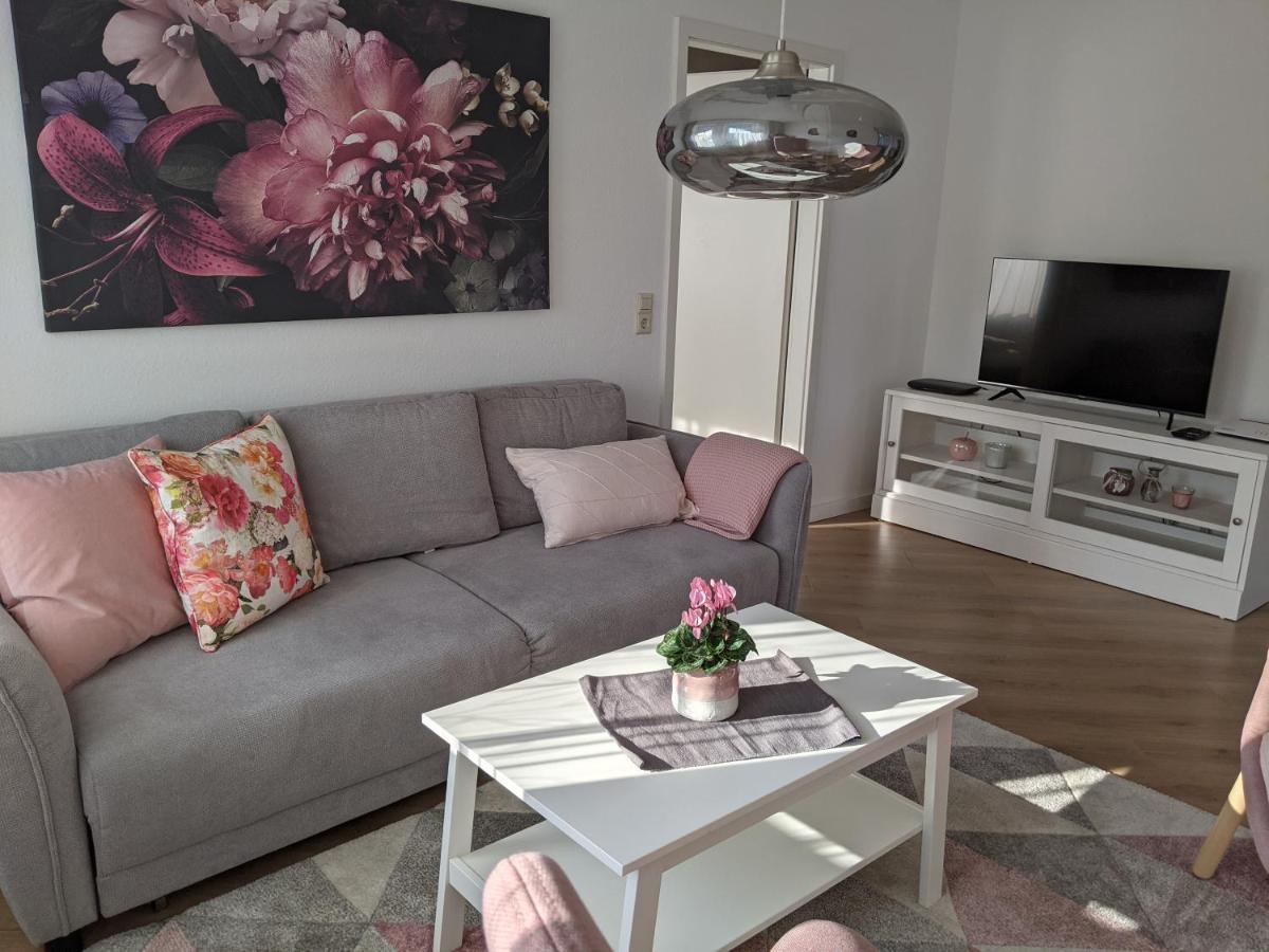 Cozy Apartment With Parking Garage Near Outlet Metzingen  Dış mekan fotoğraf